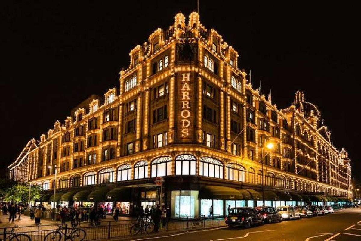 Harrods anuncia outlet para vender o excesso de produtos