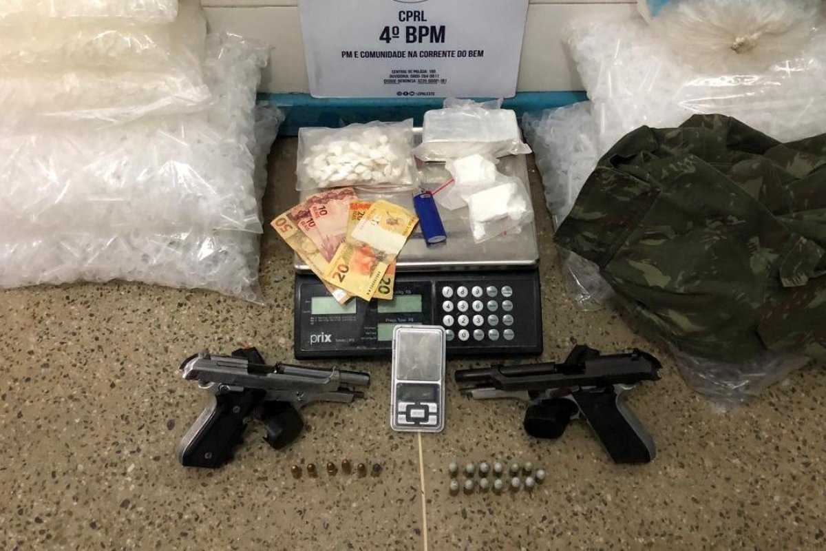 Homem é preso com armas, munições e drogas em Alagoinhas