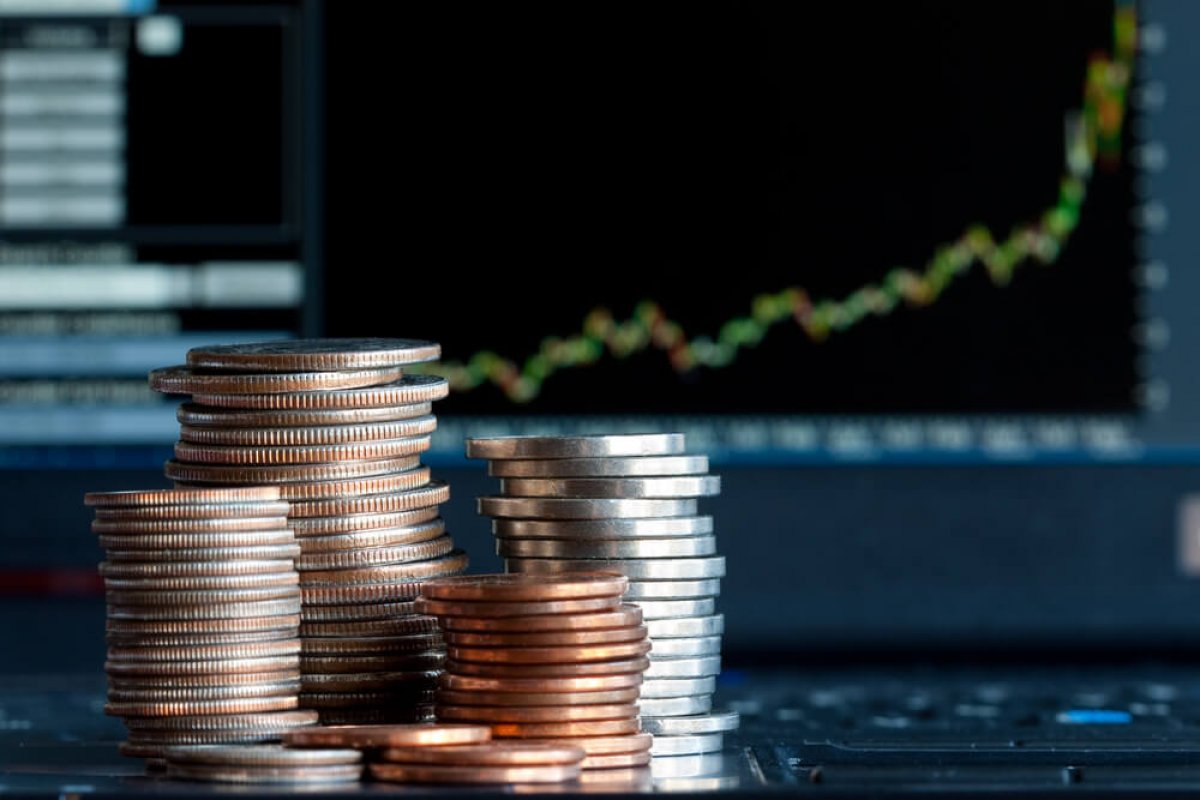 Dólar volta a romper marca de R$ 5,30