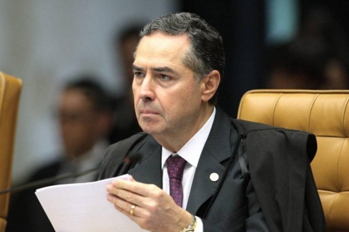 Luís Roberto Barroso se reúne por videoconferência com presidentes dos 27 TREs