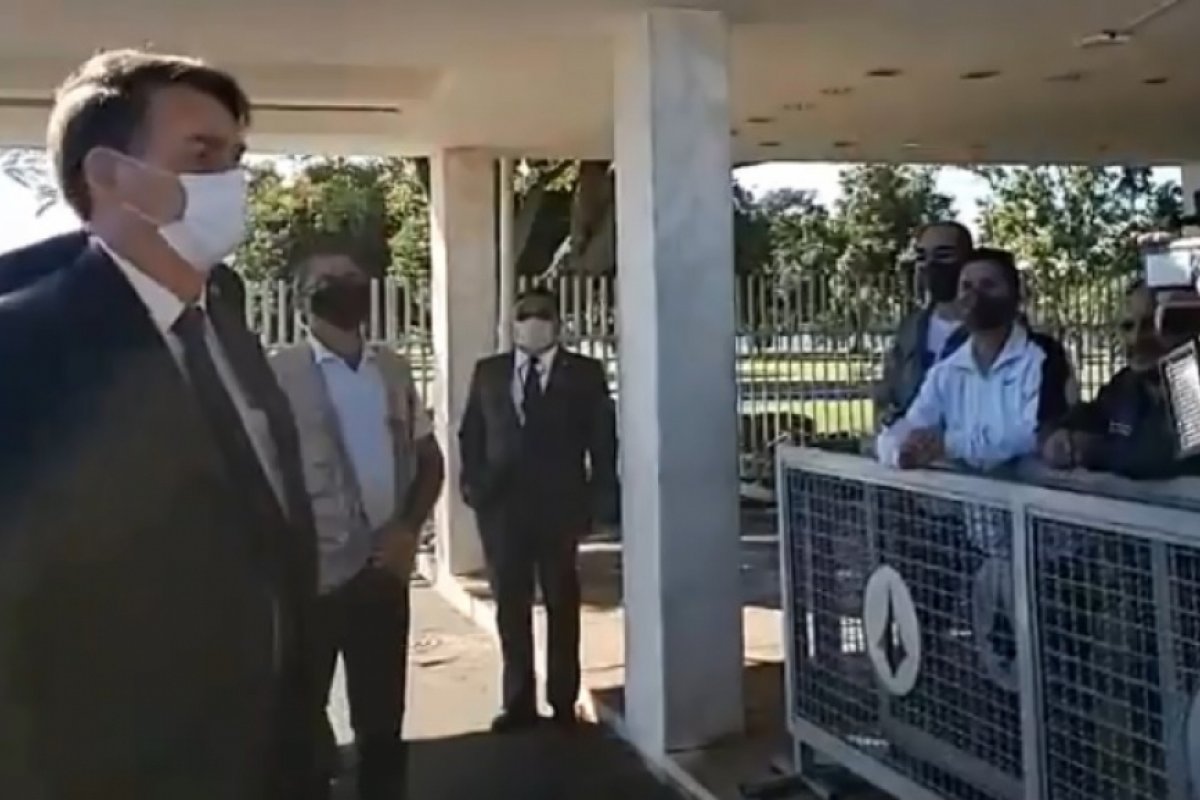 Presidente afirma que auxílio emergencial pode ter mais parcelas liberadas