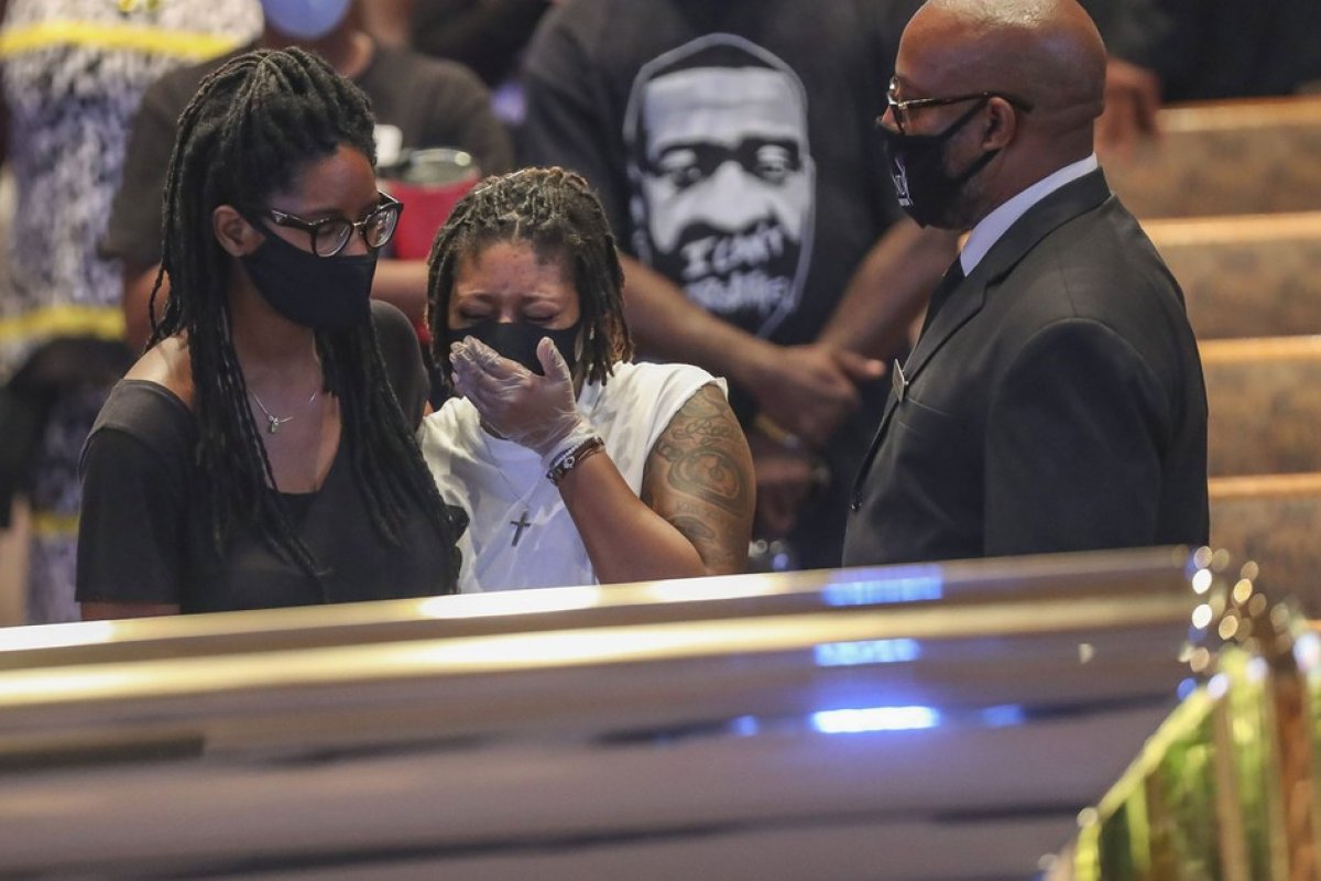 Funeral público homenageia George Floyd em Houston 