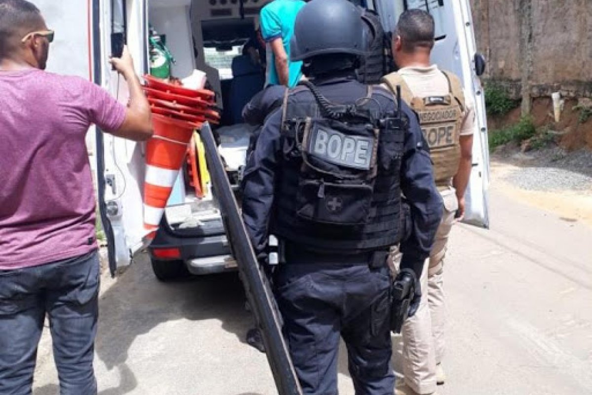 Moradores são feitos de refém durante confronto em Amaralina