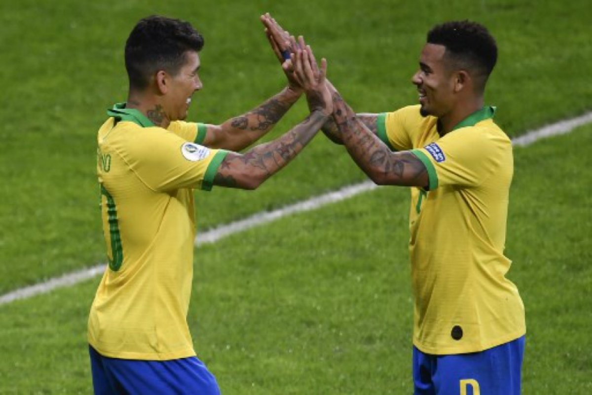 Firmino e Gabriel Jesus são os jogadores brasileiros mais valiosos na Europa, segundo estudo