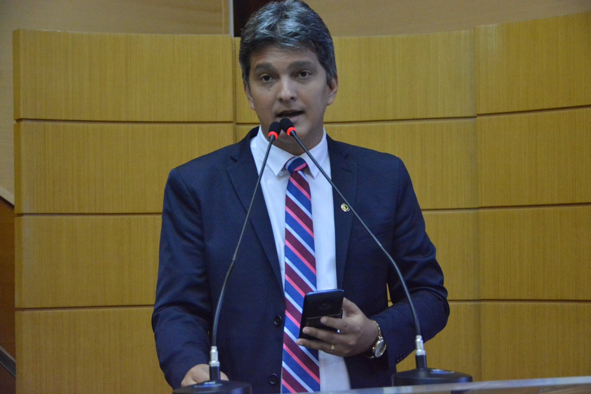 "Nenhum respirador foi entregue porque houve uma fraude na venda dos equipamentos", diz líder da oposição em Sergipe