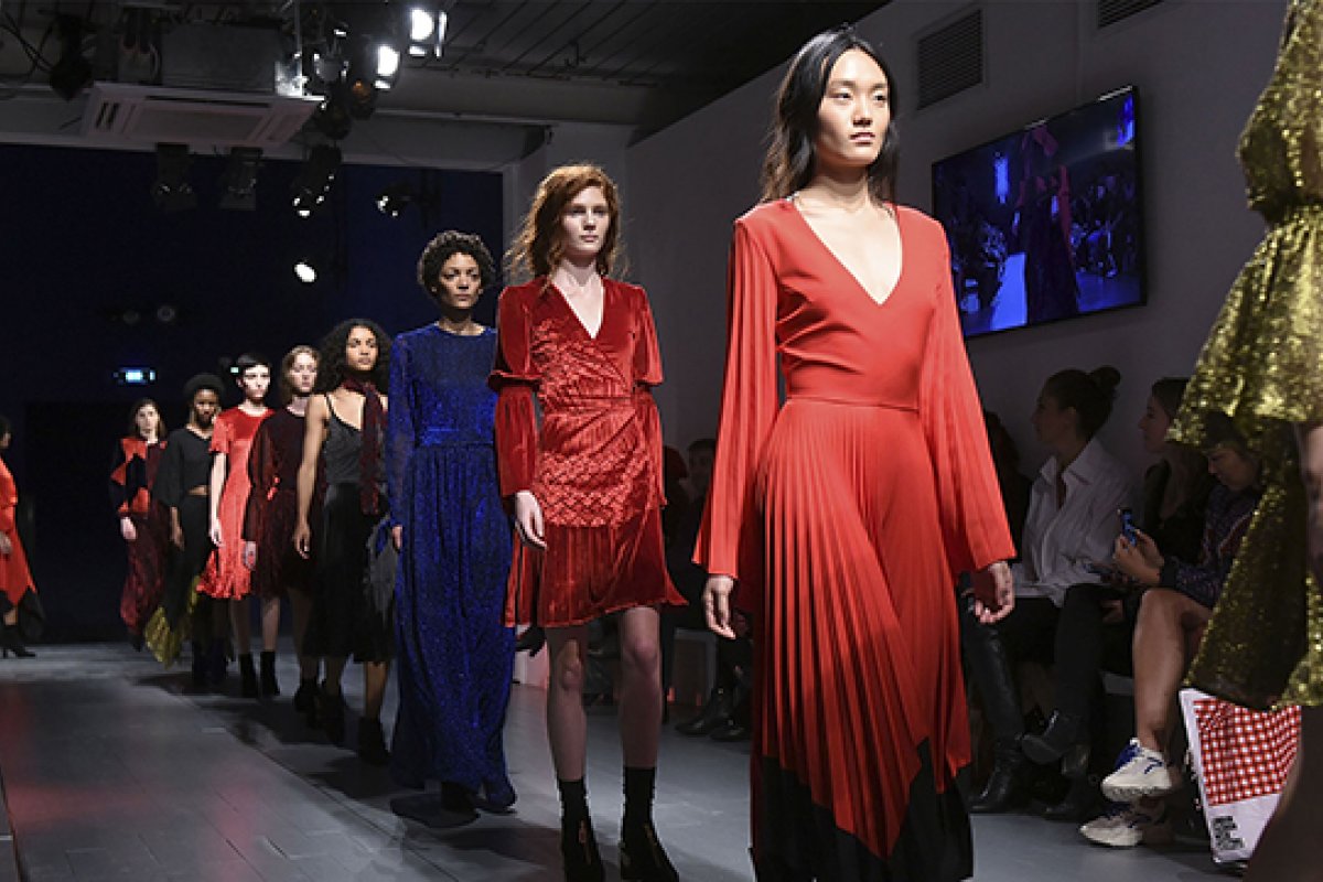 Semana de Moda digital de Londres anuncia novidades 