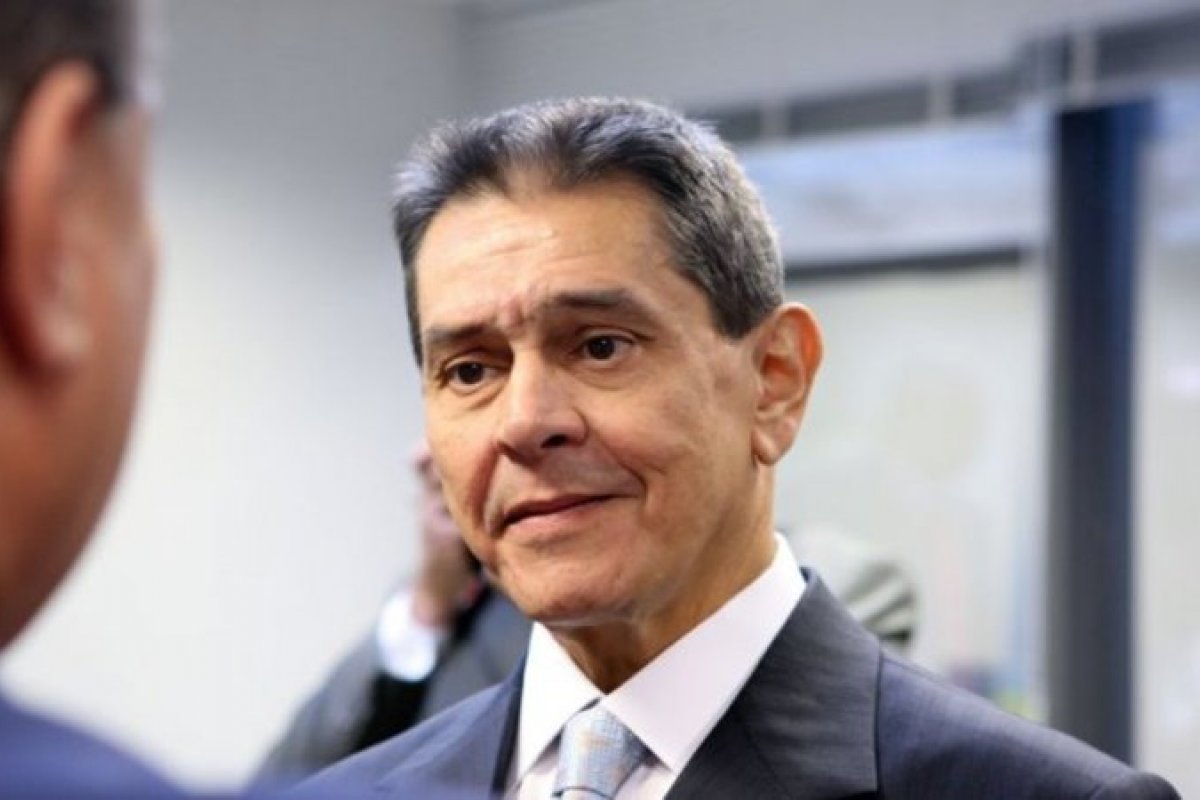 Roberto Jefferson questiona data de assinatura de acordo entre Instituto Butantan e Sinovac 
