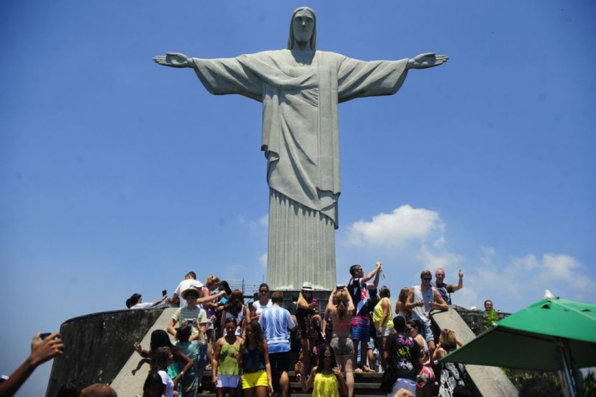 Ministério do Turismo lança selo para certificar locais que cumprem medidas de proteção contra a covid-19