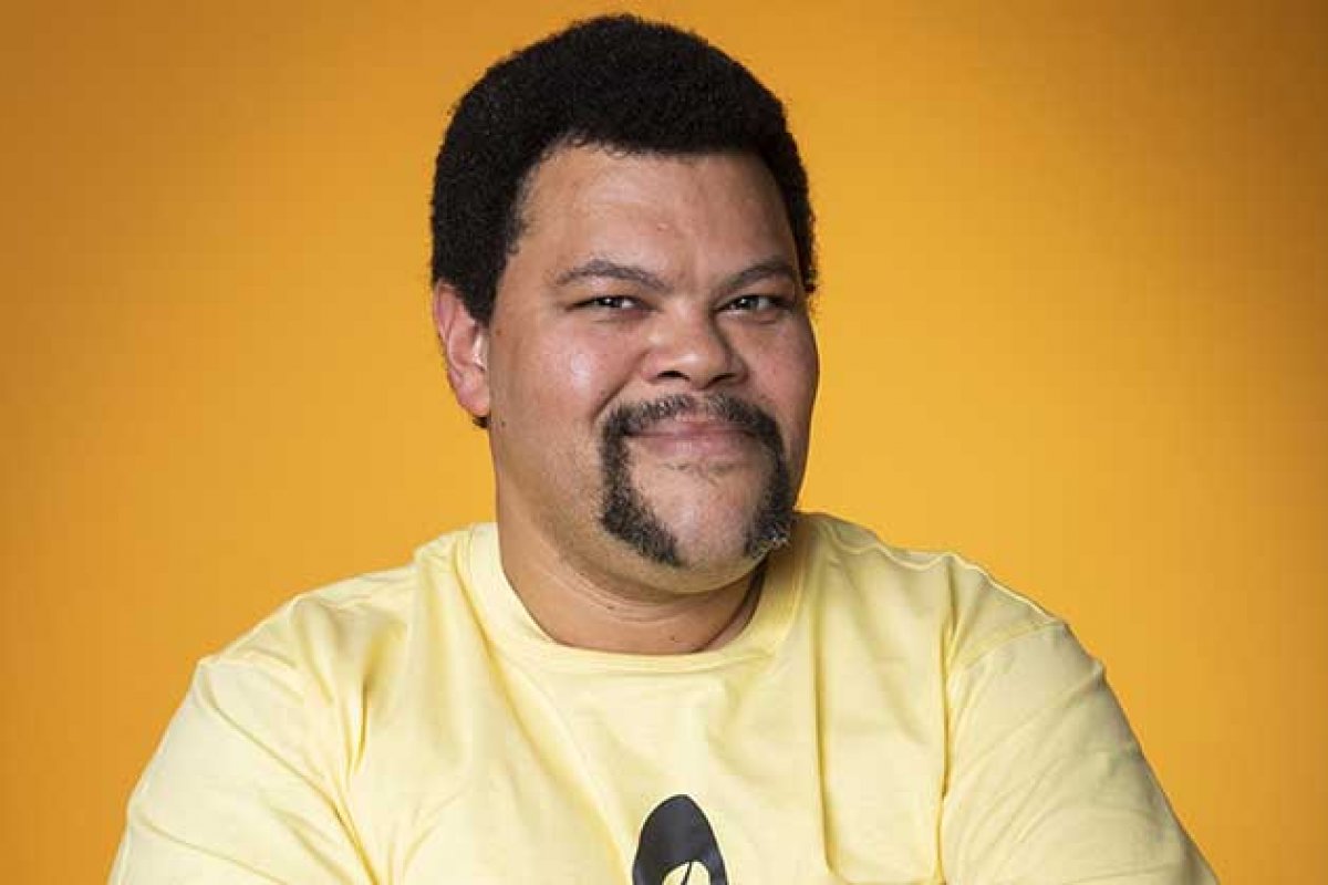 Ex-BBB Babu passa mal e é internado no RJ