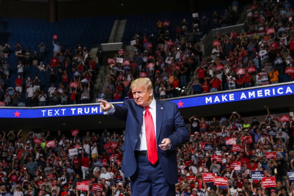 Trump comenta em comício que situação do Brasil "não está bem"