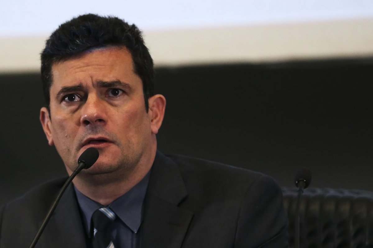 MP pede suspensão de salário de Moro após ex-ministro ganhar coluna em revista