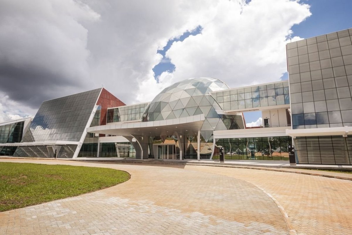 Brasil inaugura Centro de Operações Espaciais