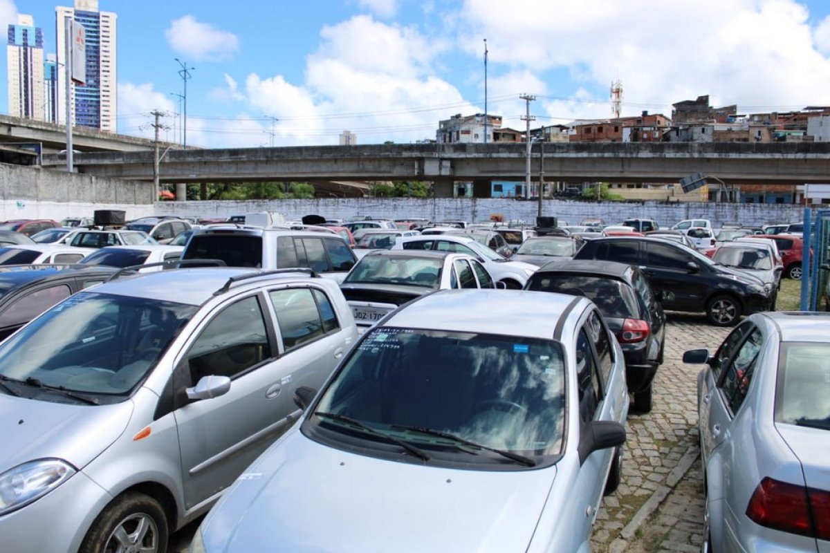Detran-BA chama atenção para golpe em site de leilão falso, que utiliza nome do órgão