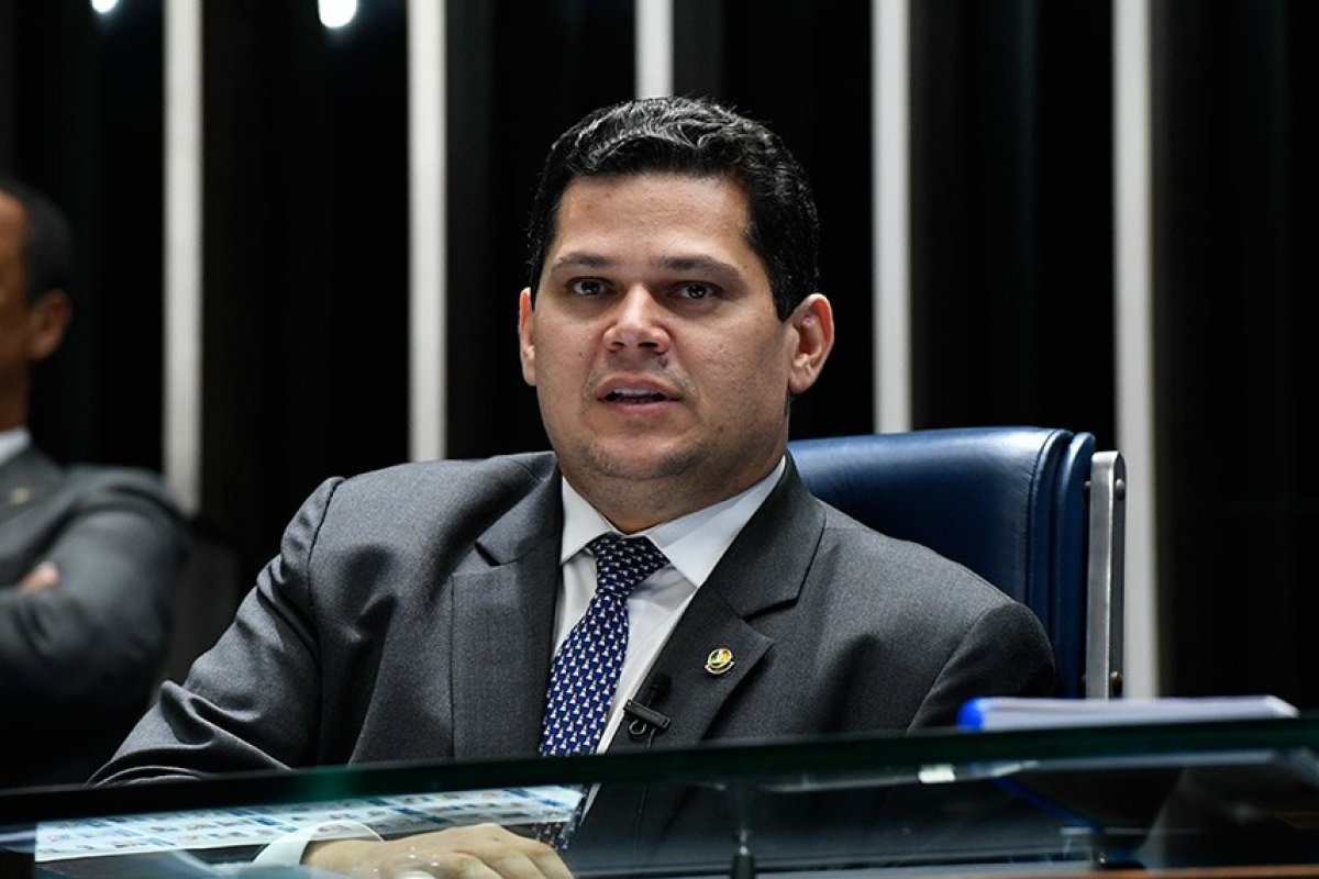 Votação do PL de combate às fake news é adiada