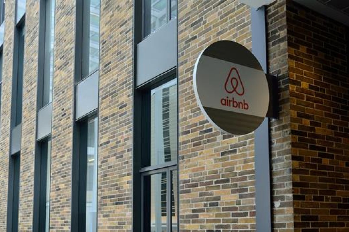 Após demitir 2 mil funcionários, fundador do Airbnb desabafa: “Perdemos quase tudo”