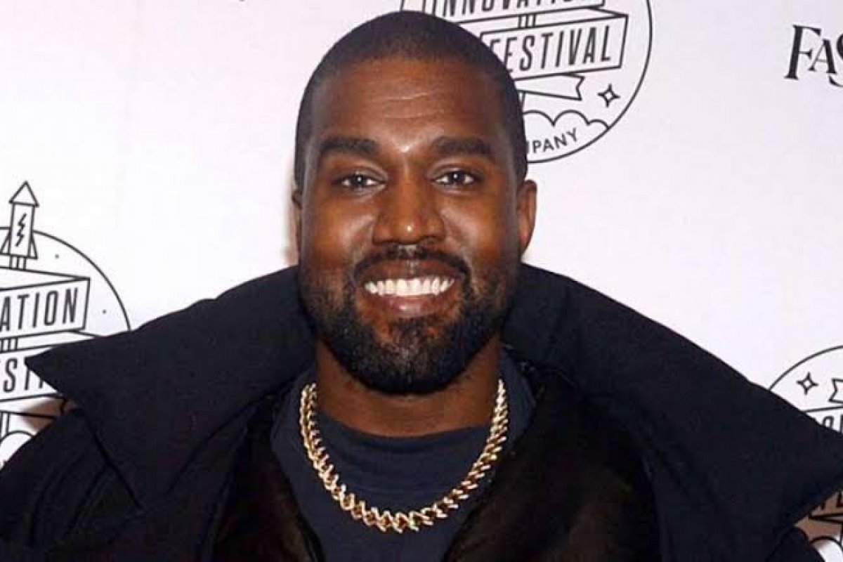 Kanye West anuncia  parceria com a GAP