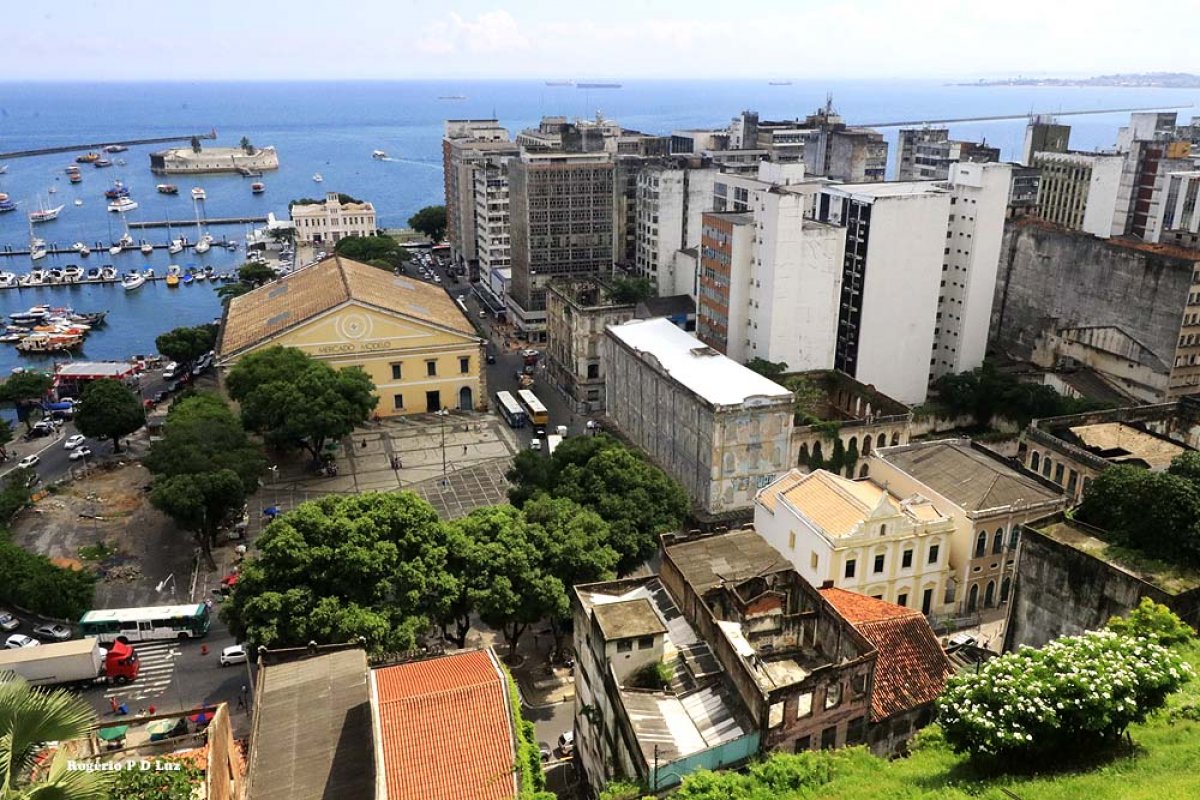 Serviço de correção interrompe abastecimento de água em bairros da Cidade Baixa