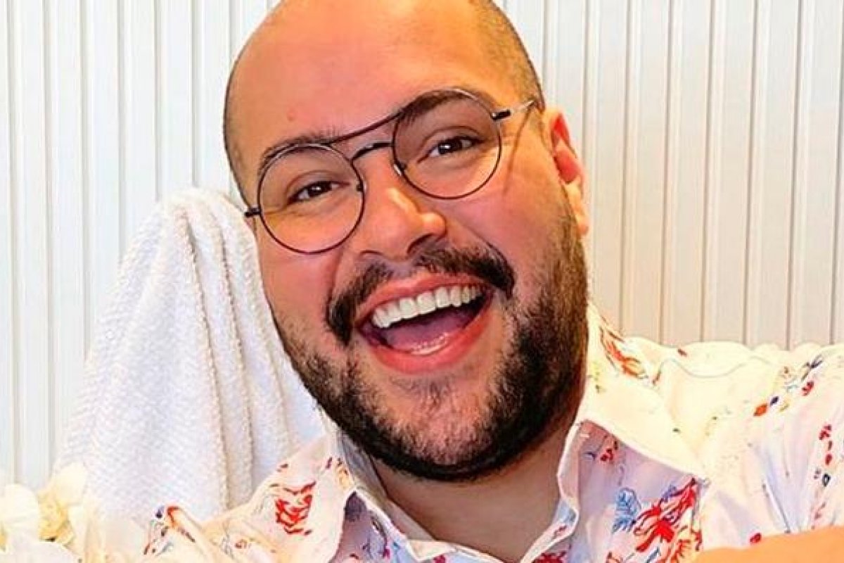 Tiago Abravanel negocia com a Band e pode ocupar o lugar de Luís Ernesto Lacombe 