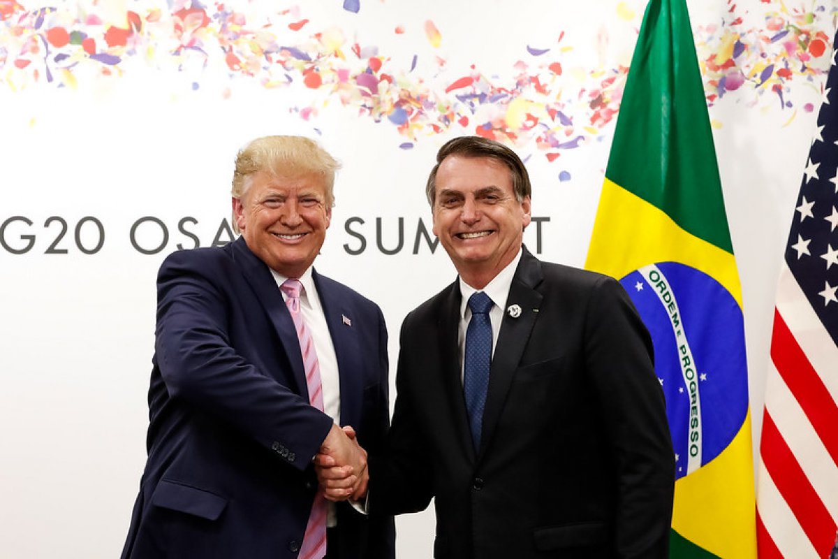 Bolsonaro parabeniza os EUA pelo dia da independência