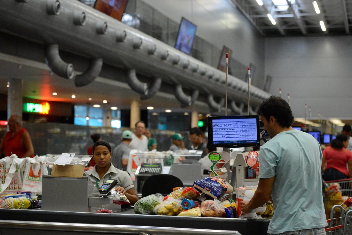 Média de vendas cresce em 10,3% em junho no Brasil, aponta Receita Federal