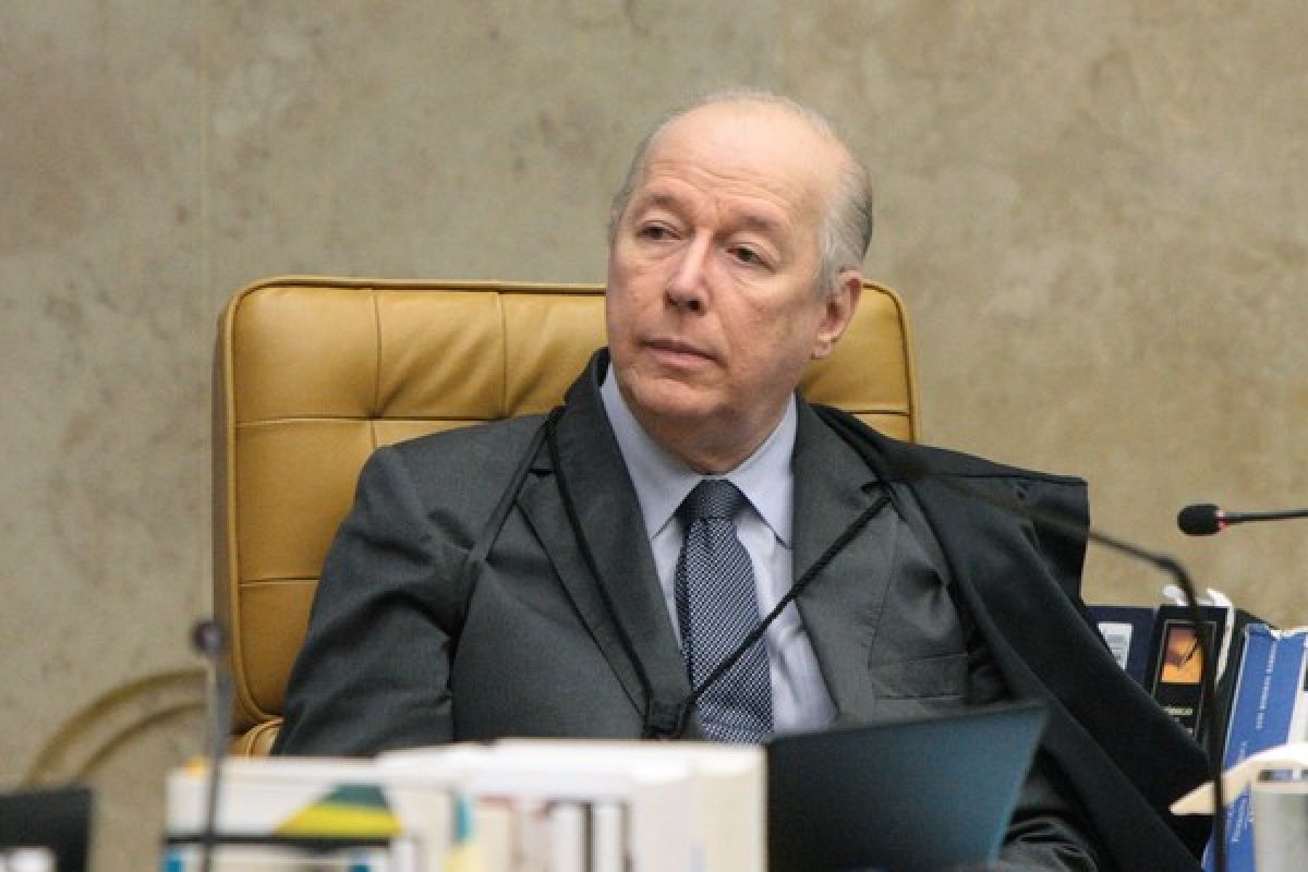 Ministro Celso de Mello arquiva ação contra General Heleno