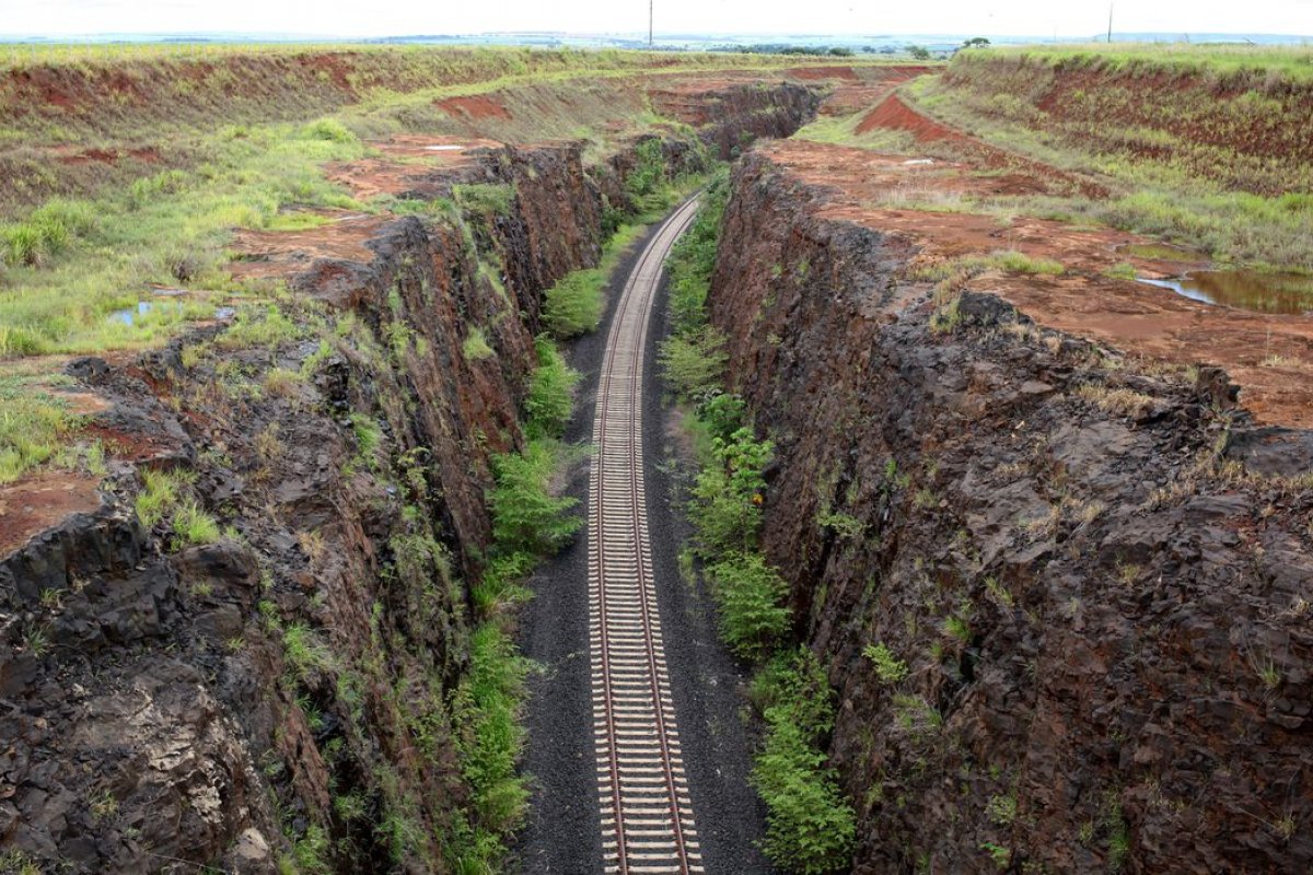 Governo deseja dobrar participação do modo ferroviário no Brasil em oito anos