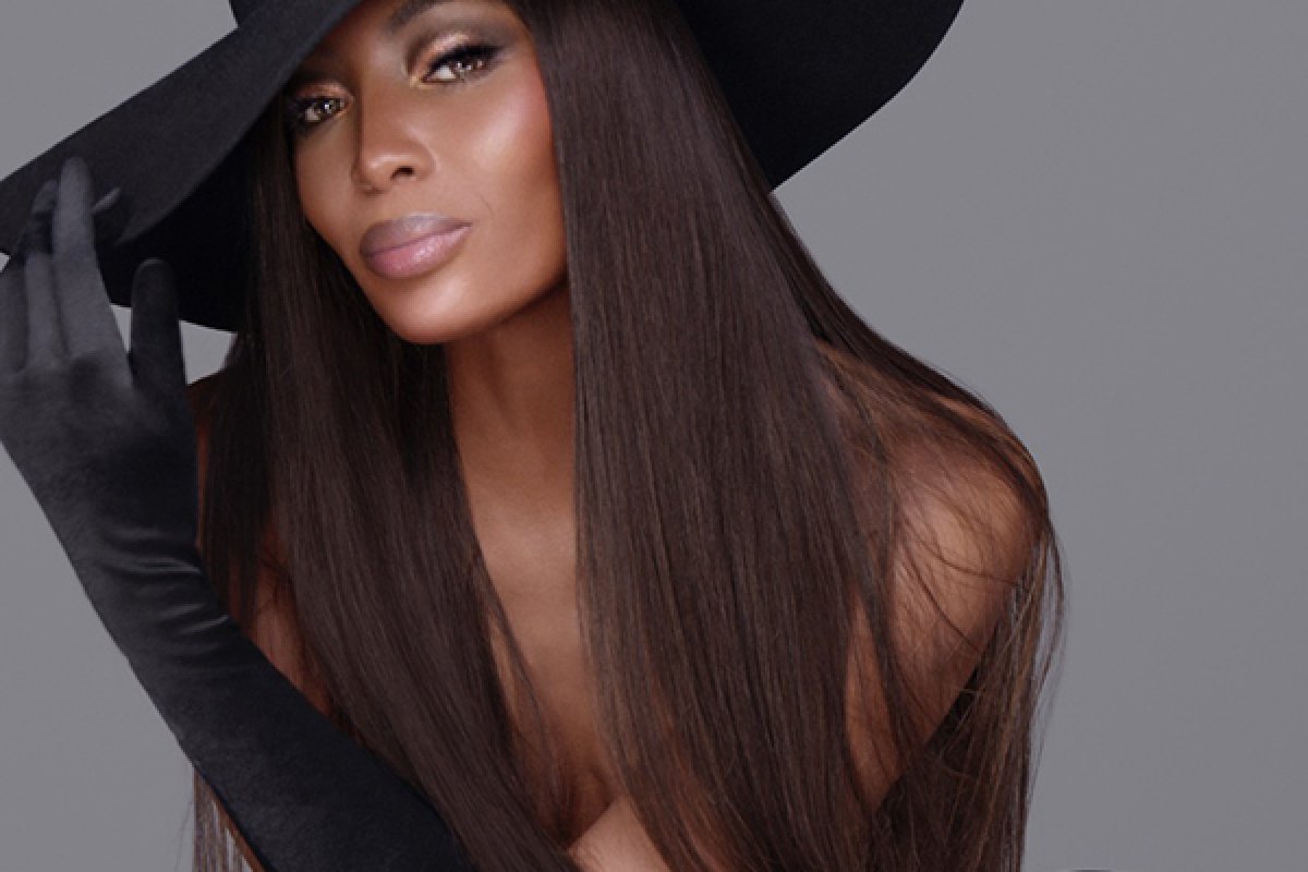 Naomi Campbell é uma das estrelas  campanha de beleza da  Pat McGrath