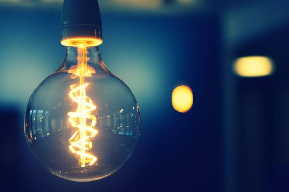 Aneel autoriza reajuste de 3,9% nas contas de luz