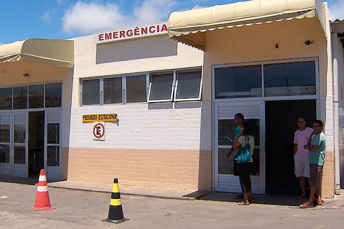 Duas crianças são atingidas por portão de escola na BA 
