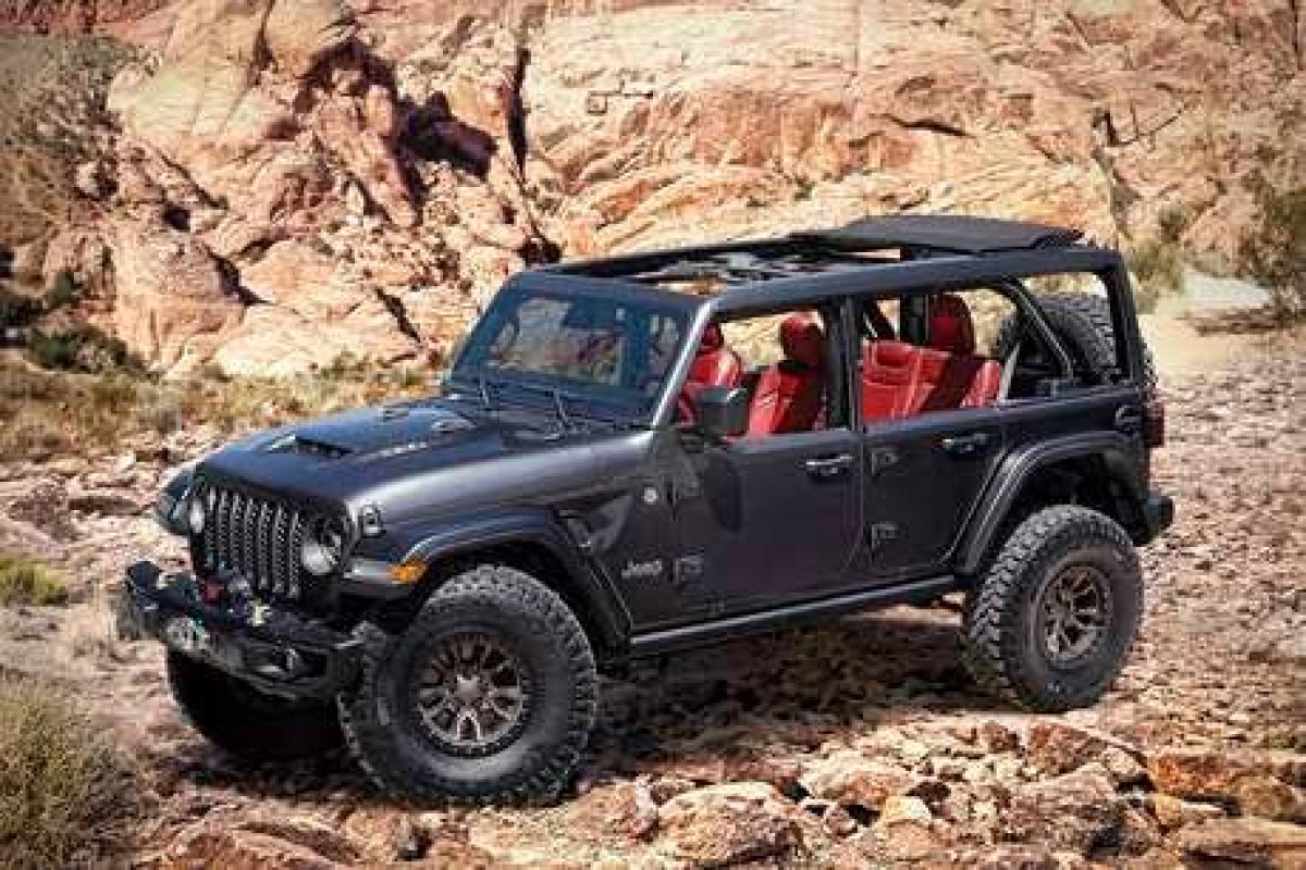 Jeep voltará a produzir Wrangler com motor V8 
