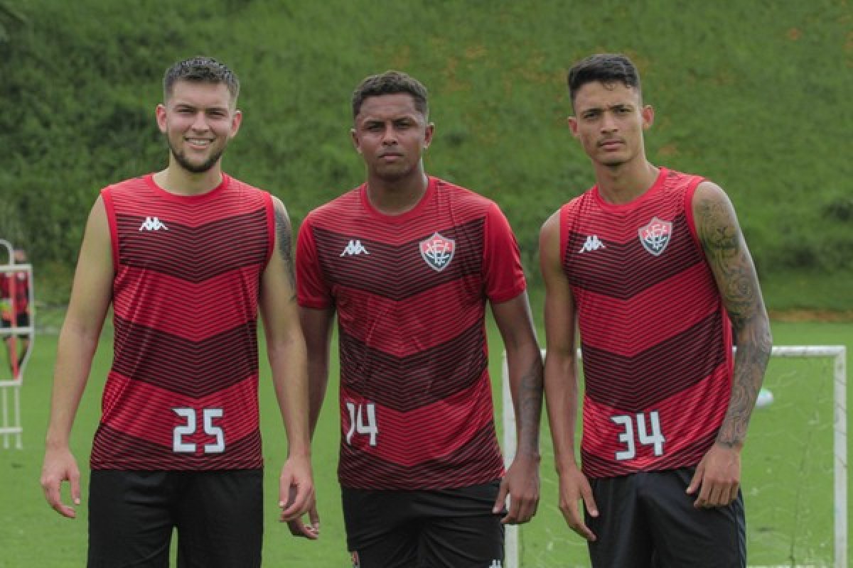 Vitória retorna aos treinos com a presença de Mateusinho 