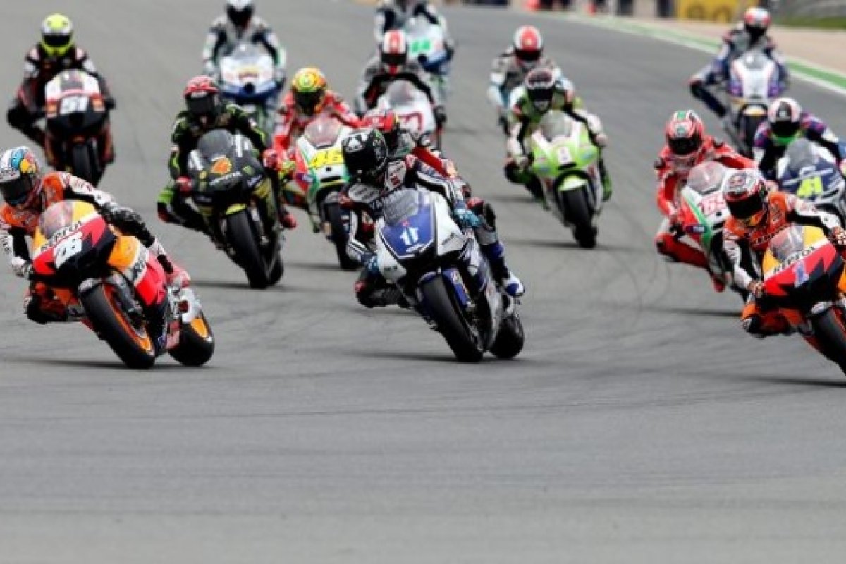 Categoria principal do MotoGP terá primeira corrida de 2020 neste domingo (19)