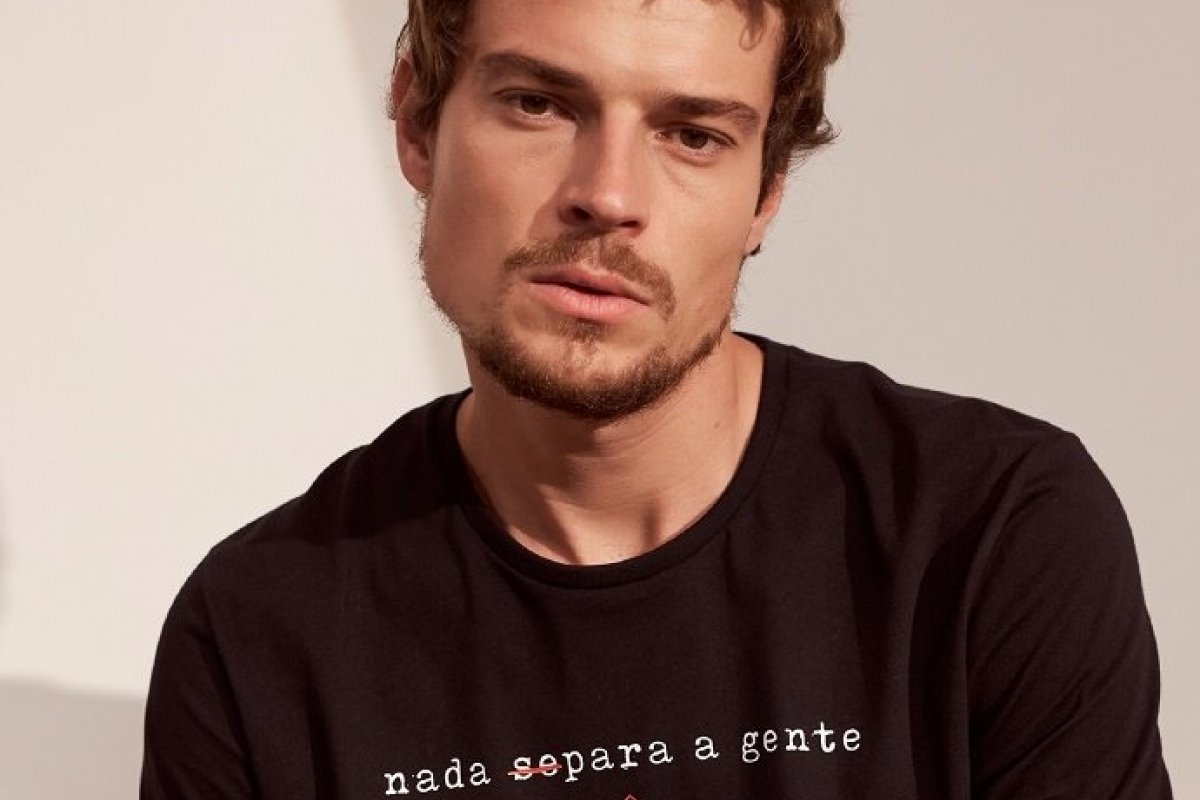 Forum lança t-shirts e máscaras com palavras de motivação  inspiradas nas escritas de Mario Quintana e Cora Coralina