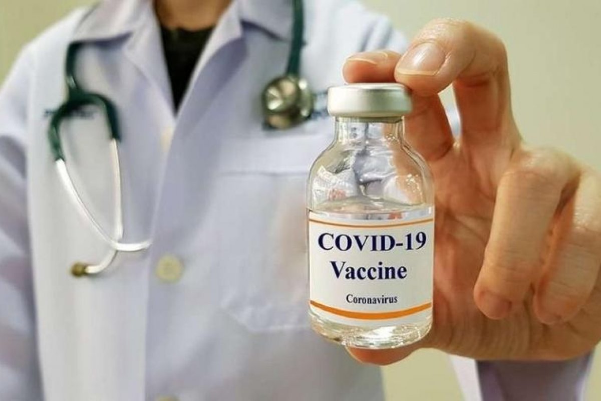 Vacina chinesa contra Covid-19 que será testada no Brasil chega a São Paulo
