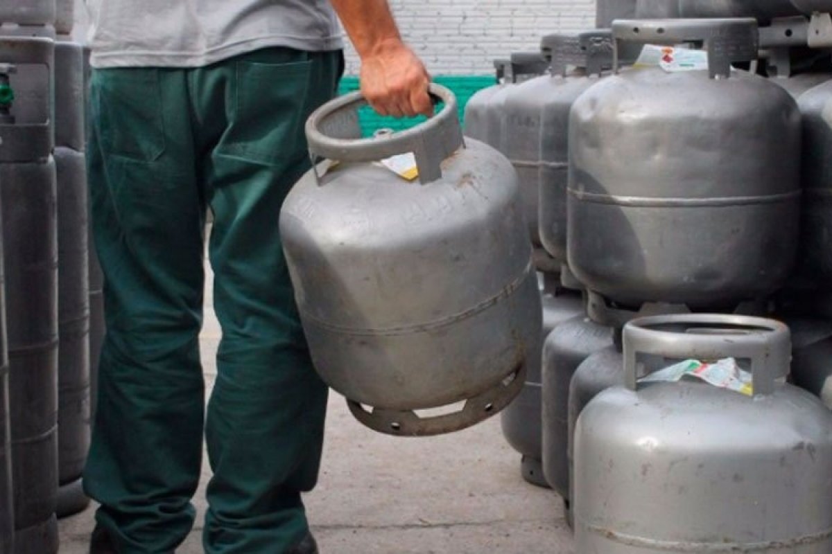 Subsidiária da Petrobras doa botijões de gás para comunidades carentes de todo o Brasil