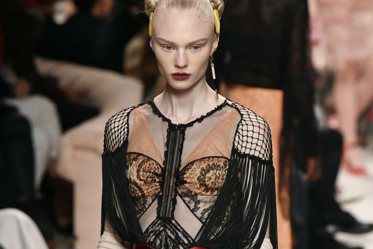 Próximo desfile da Fendi acontecerá em Milão