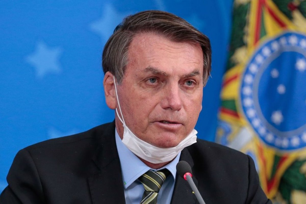 Bolsonaro testa positivo mais uma vez para à Covid-19