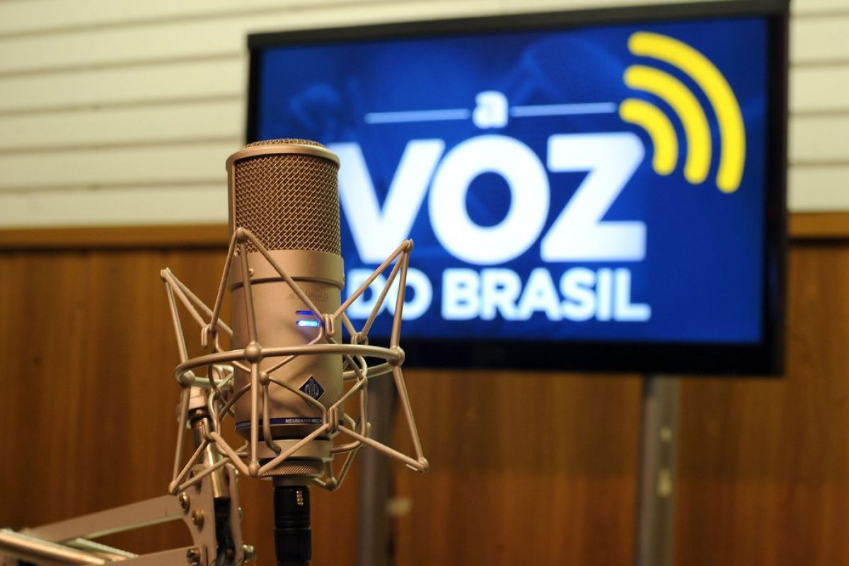 A Voz do Brasil completa  85 anos no ar 