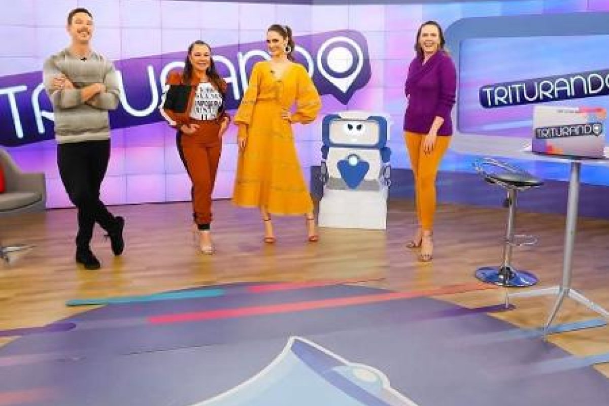 Silvio Santos tira do ar 'Triturando'  e apresentadores são dispensados por telefone 