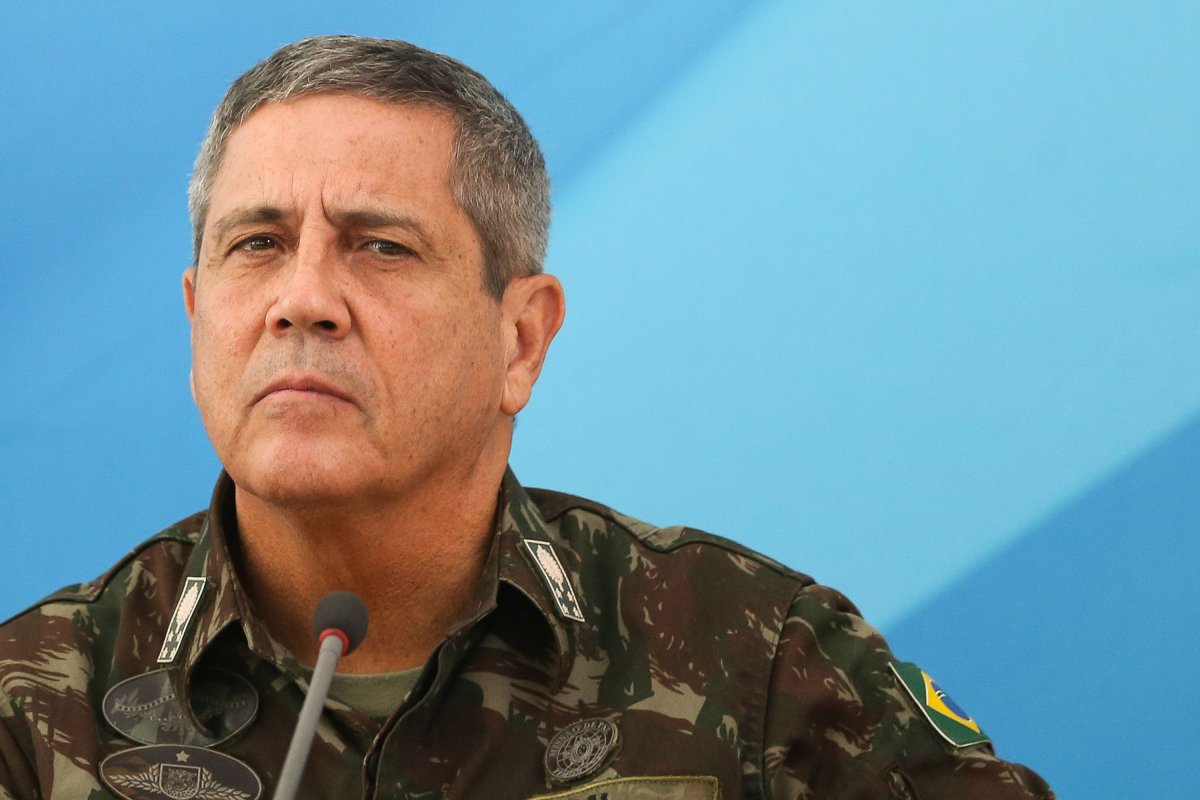 Filha de Braga Netto desiste de cargo na ANS
