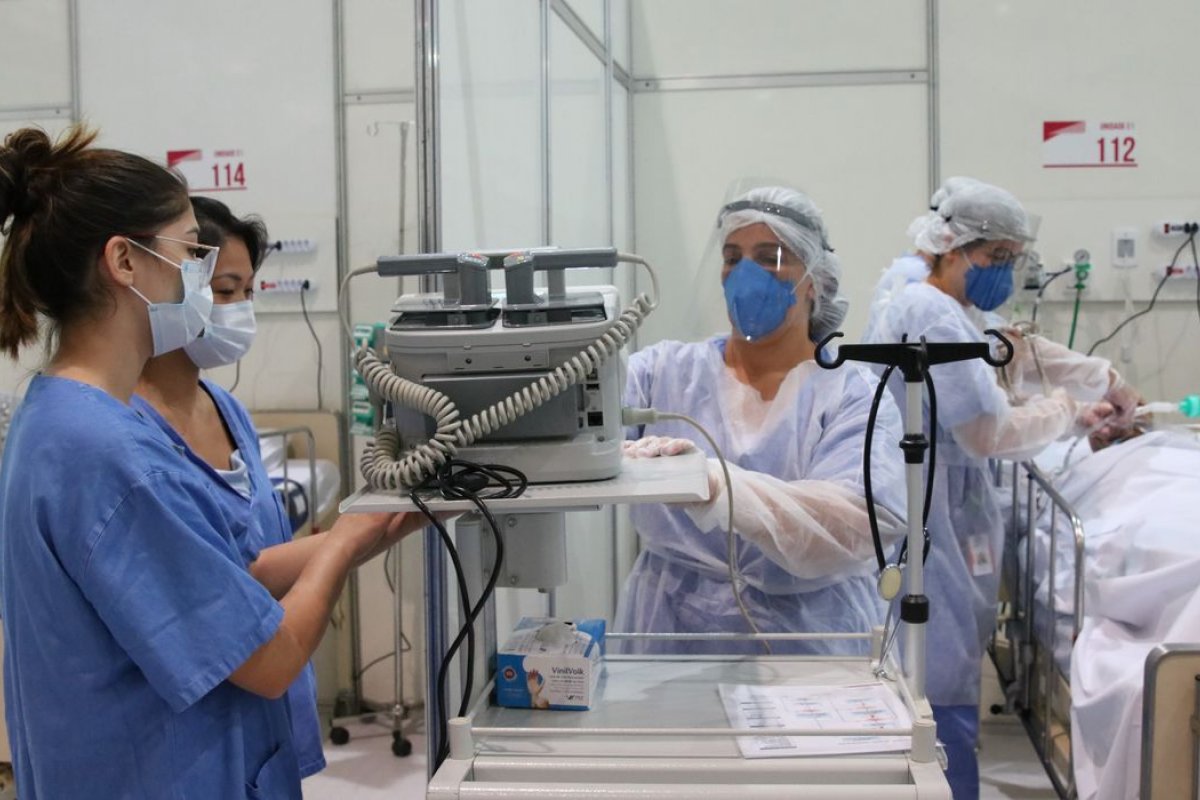 Pesquisadores desenvolvem tecido com capacidade para neutralizar novo coronavírus