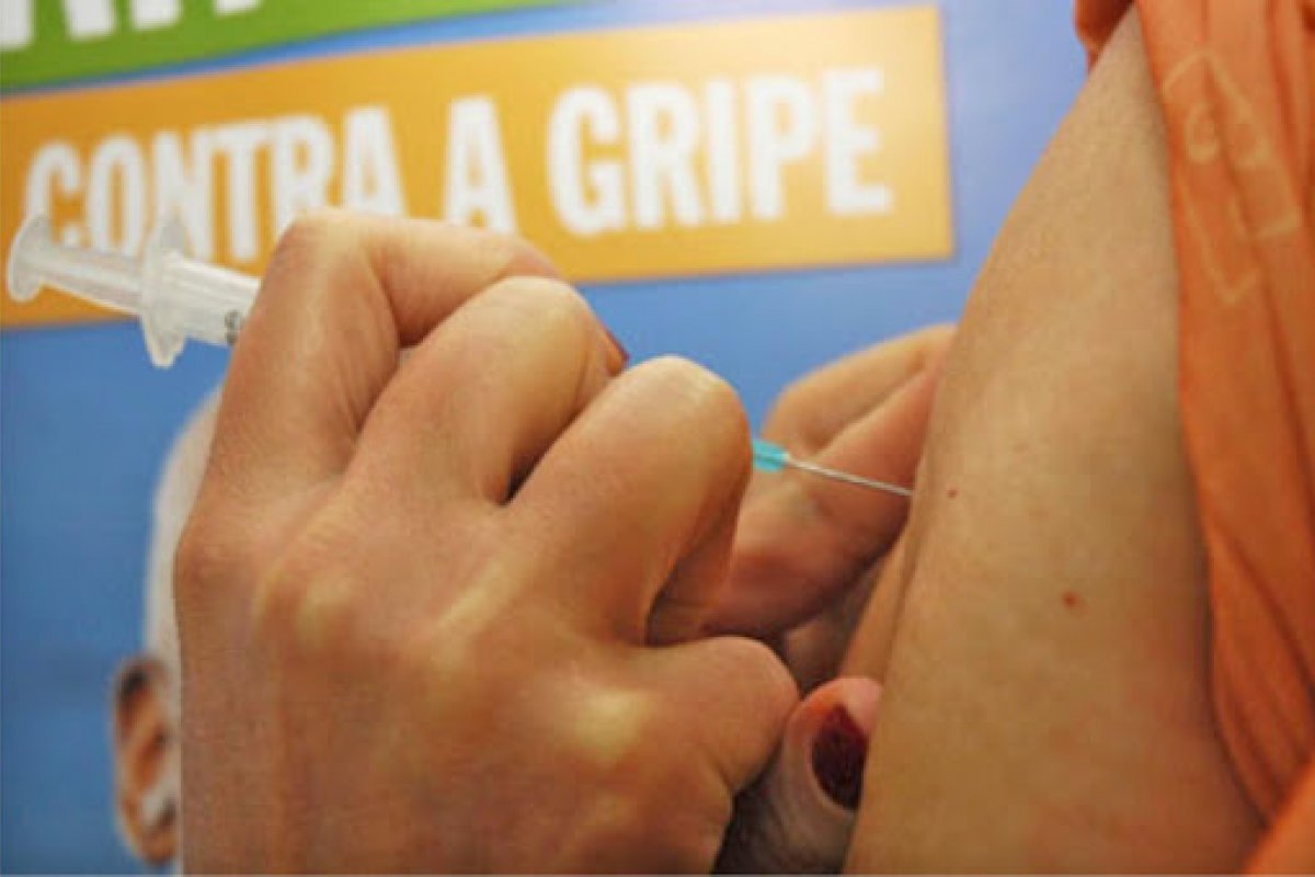 Público em geral tem até esta sexta-feira (24) para se vacinar contra a gripe