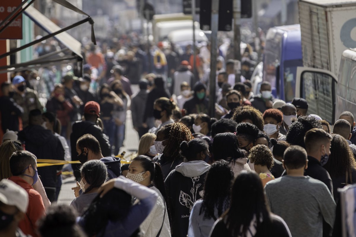 Mundo ultrapassa marca de 16 milhões de infectados pelo coronavírus, diz universidade