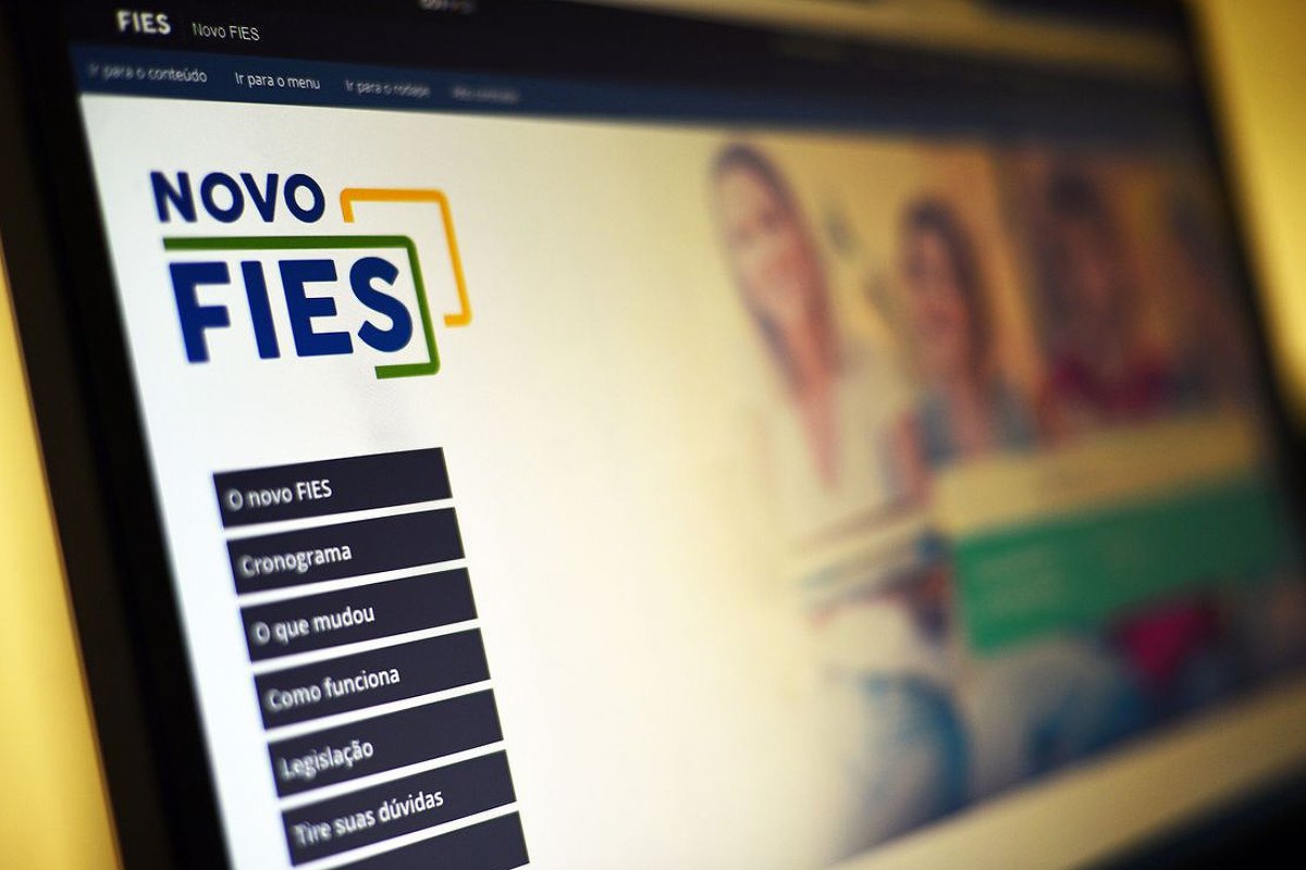 Número de inadimplência no Fies registrou alta de 82% neste ano