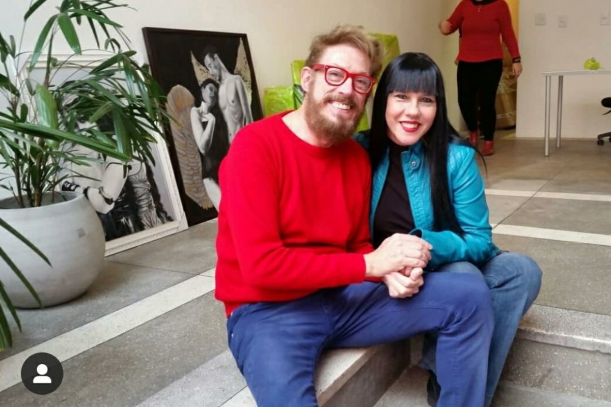 Artista plástica Ana Bittar se prepara para exposição de arte 