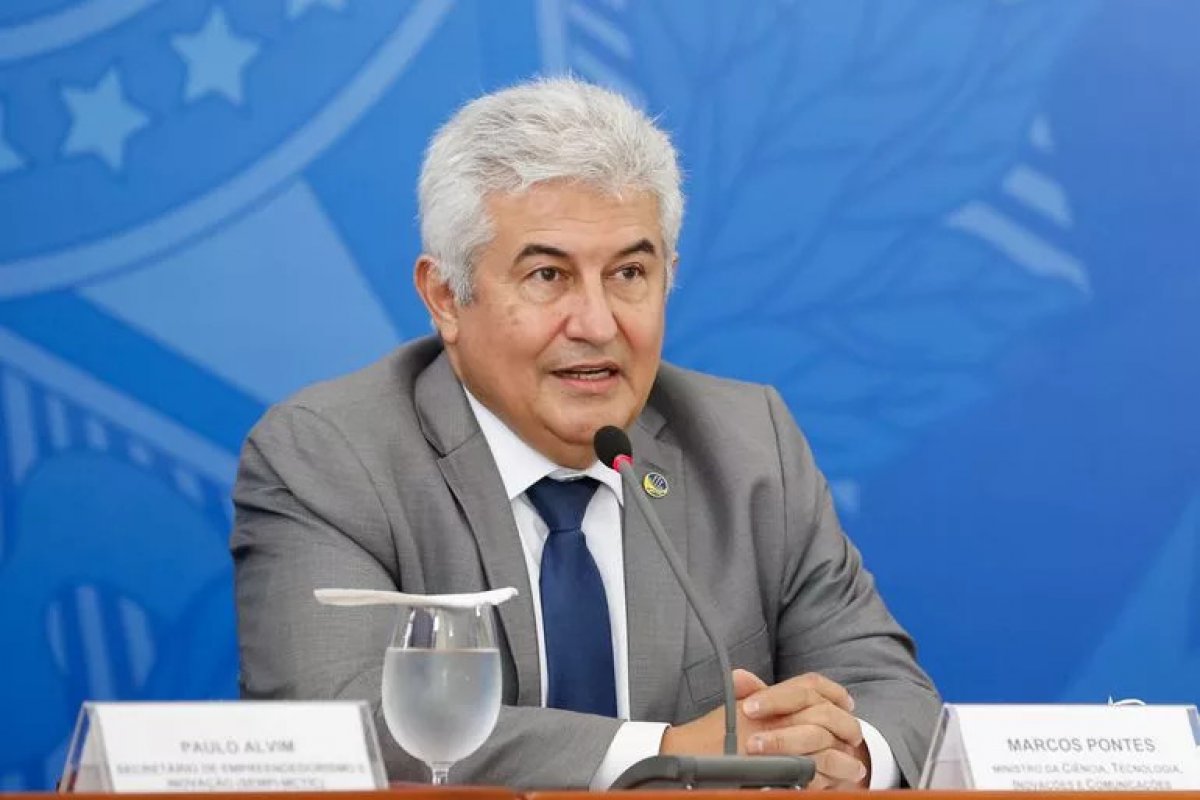 Ministro Marcos Pontes afirma ter testado positivo para Covid-19
