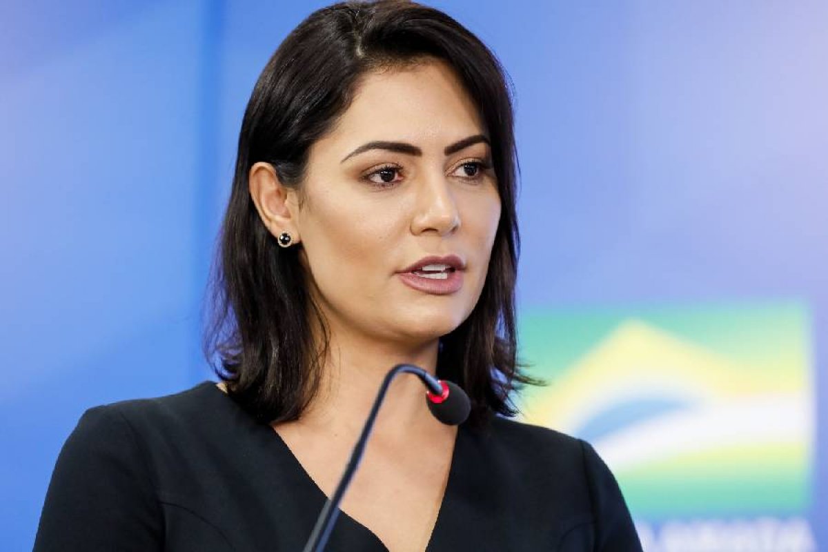 Michelle Bolsonaro é diagnosticada com covid-19