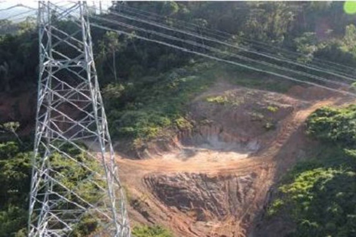 Garimpo ilegal na Amazônia ameaça romper a maior transmissão de energia do Brasil