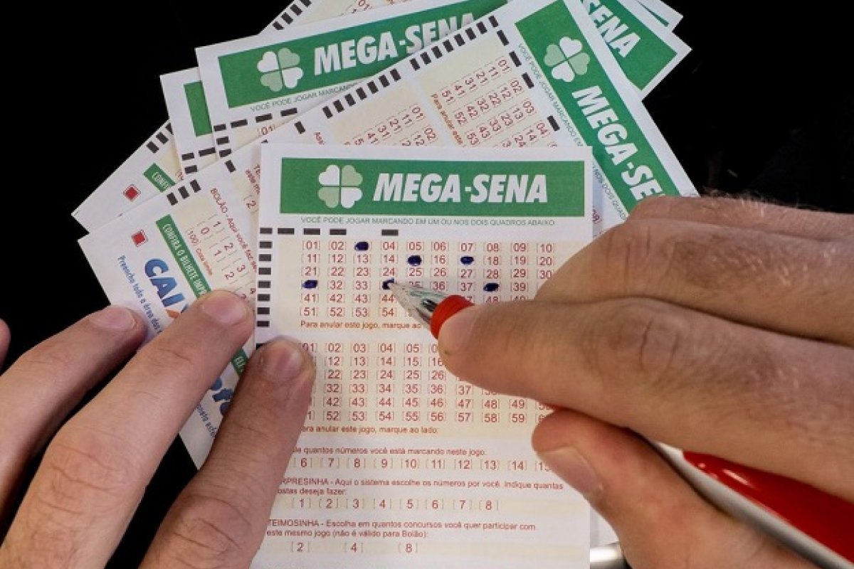 Dois apostadores acertam as seis dezenas da Mega-Sena e dividem prêmio de R$ 22,6 milhões