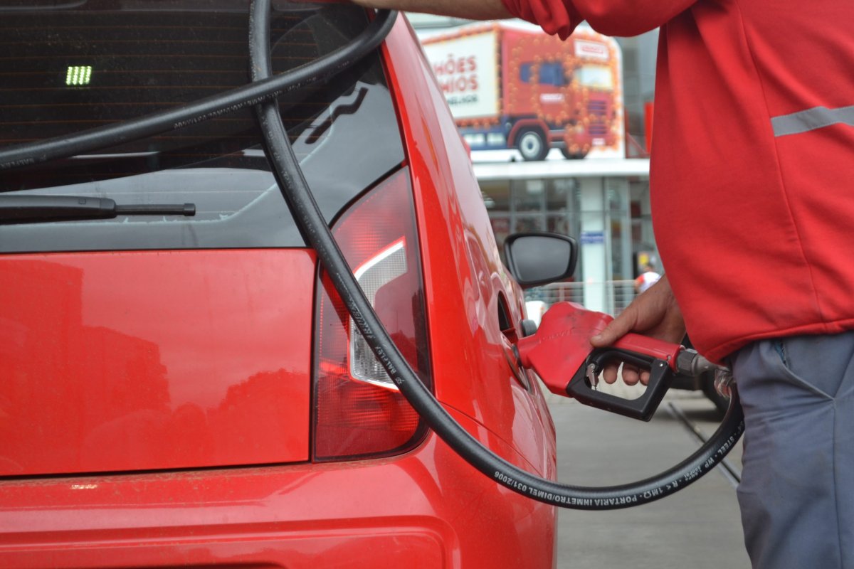 Venda de nova gasolina passa a ser obrigatória a partir desta segunda (3)